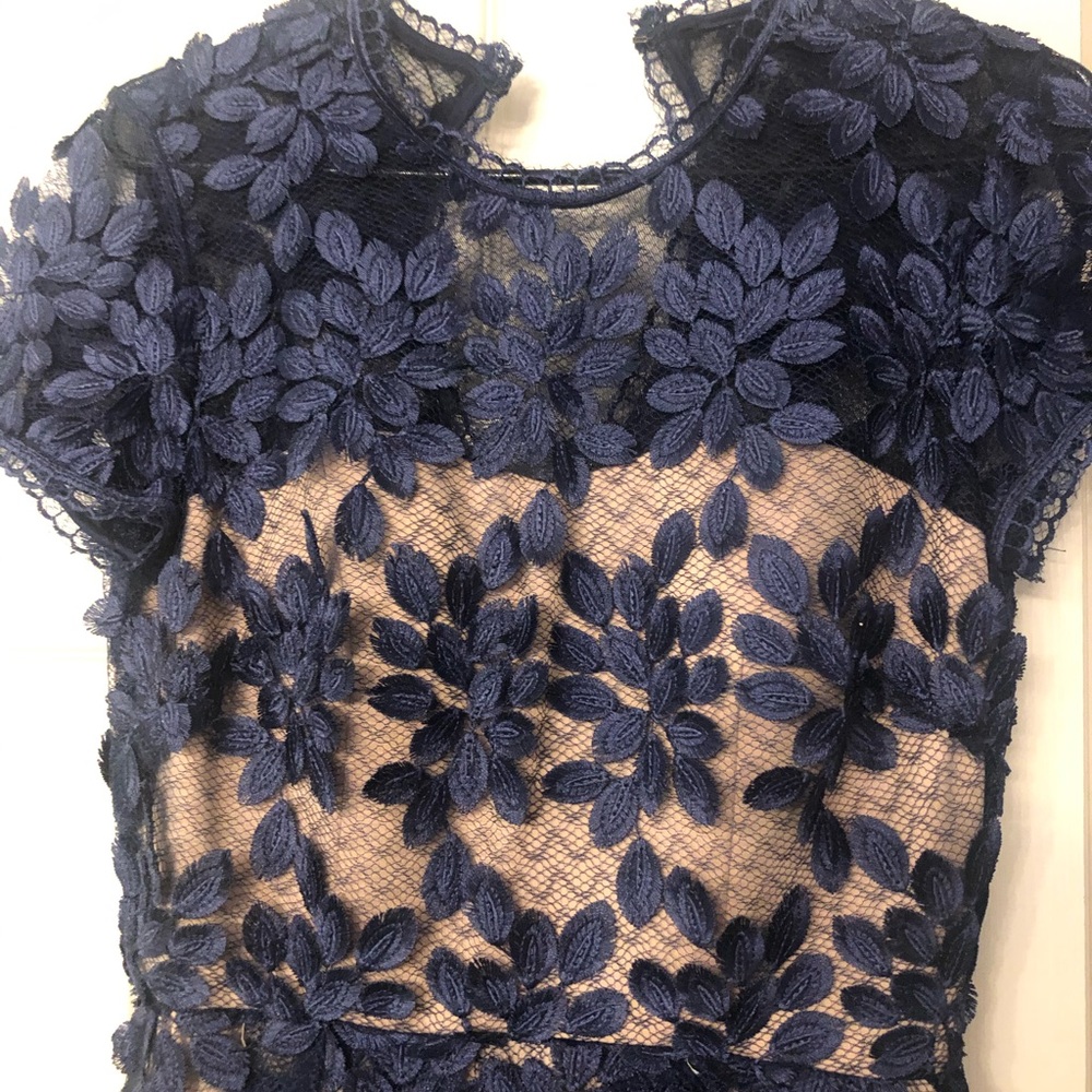 Dress - Picture 5 of 9